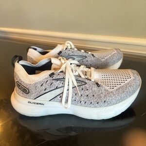 Brooks Glycerin "Stealthfit" Women's Running Shoe, white/black, Size 7.5